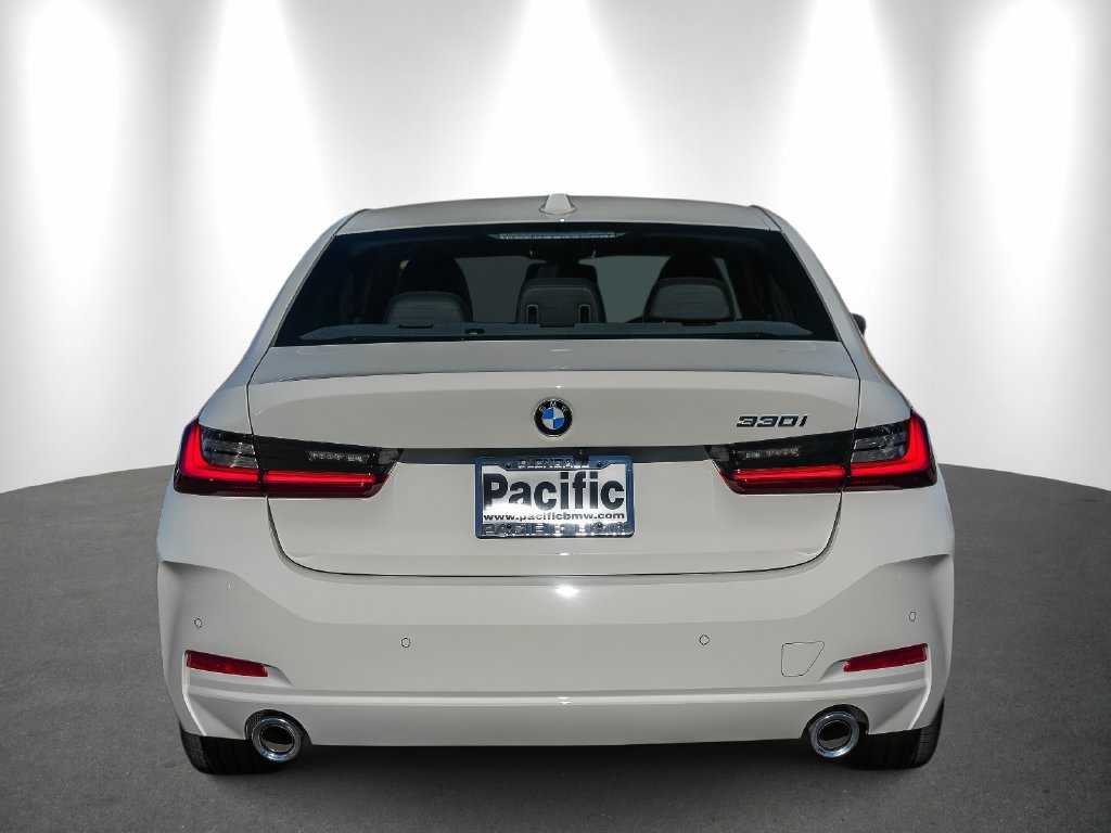 New 2026 BMW 330i Sedan w/ Convenience Package RWD image 5