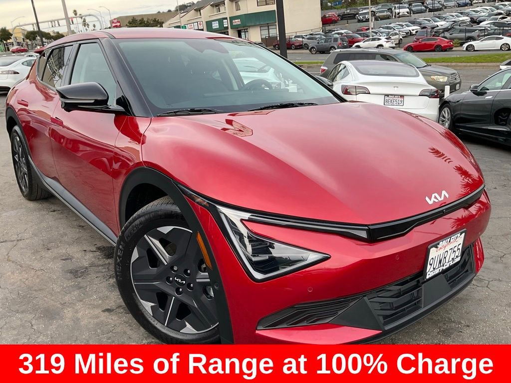 Used 2025 Kia EV6 Light w/ Light LR Technology Package image 1