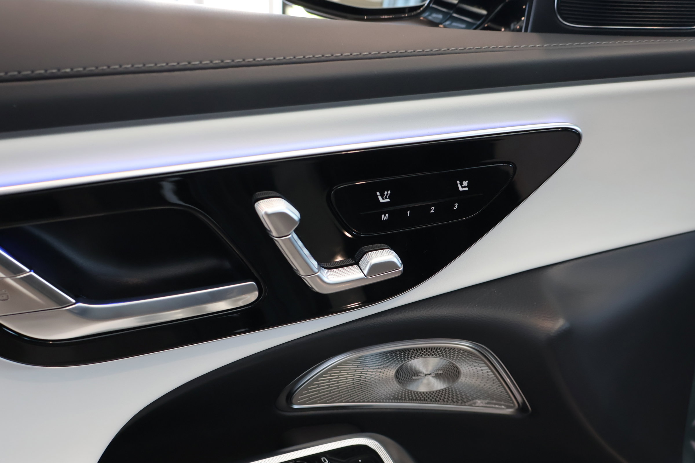 New 2026 Mercedes-Benz E 53 AMG e 4MATIC Sedan image 10
