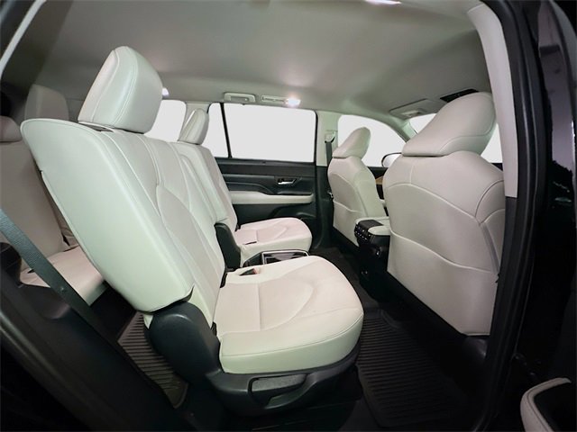 Used 2024 Toyota Grand Highlander Limited image 35