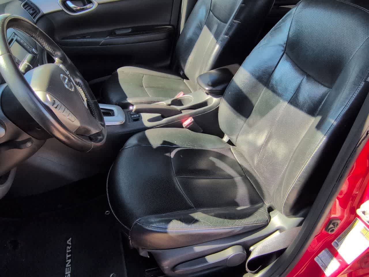 Used 2015 Nissan Sentra SR w/ SR Premium Package FWD image 14