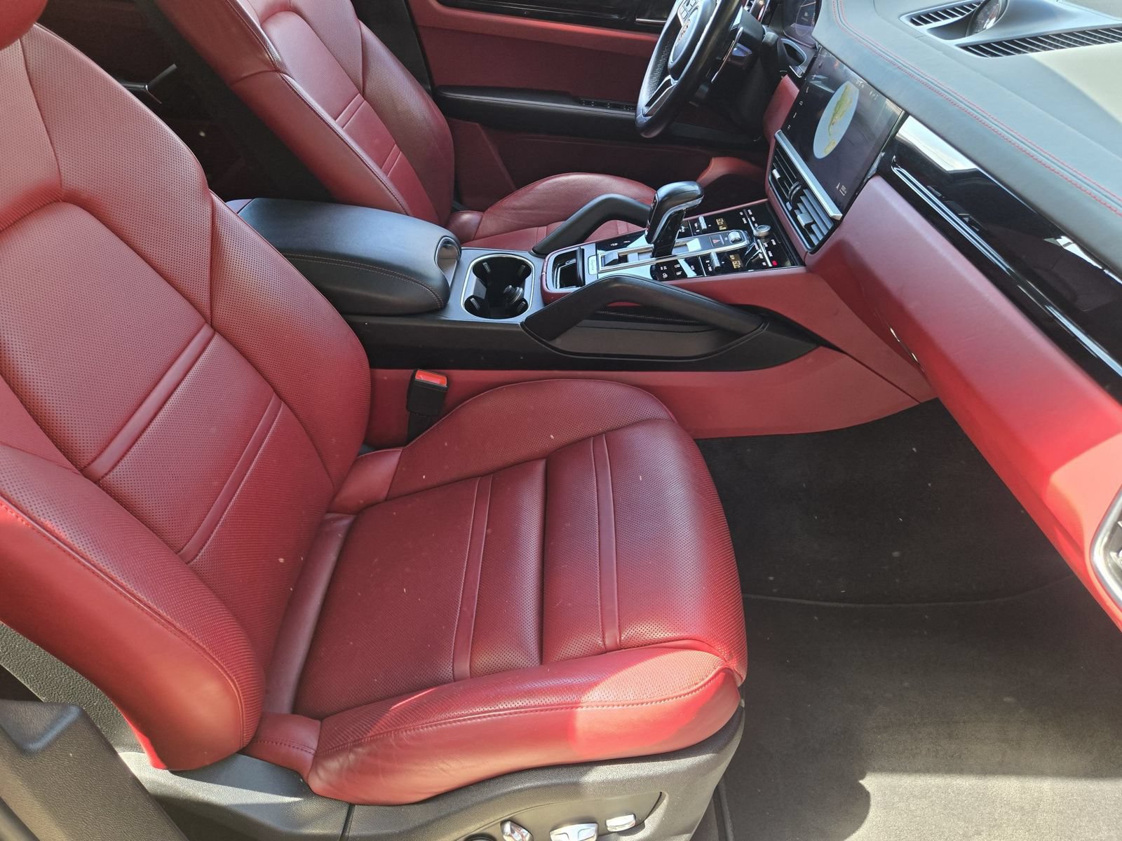 Used 2020 Porsche Cayenne S AWD/4WD image 14