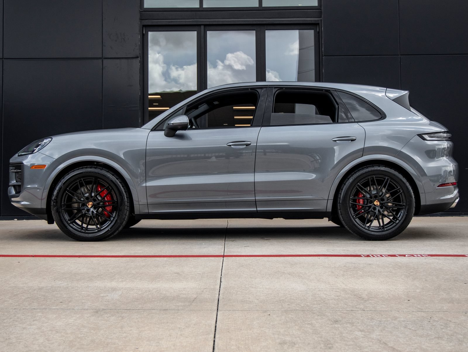 New 2026 Porsche Cayenne S AWD/4WD image 2