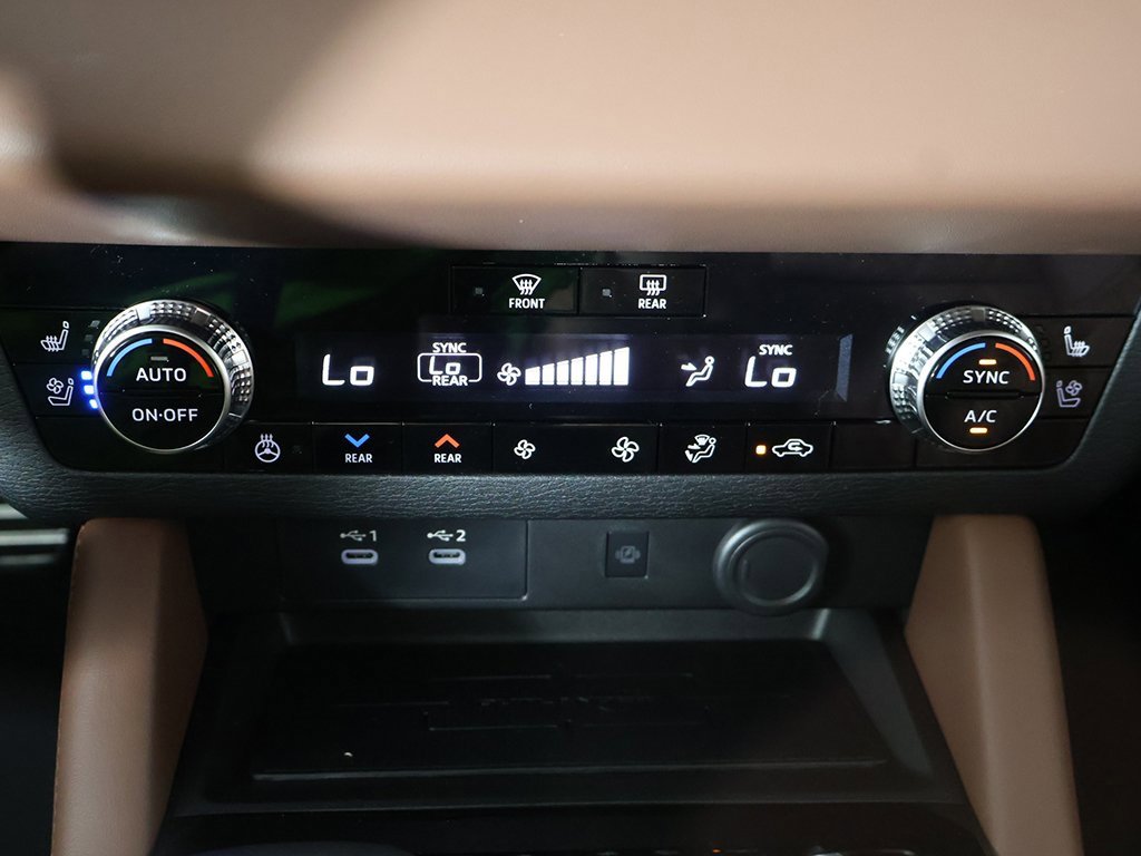 New 2025 Mitsubishi Outlander SEL image 54