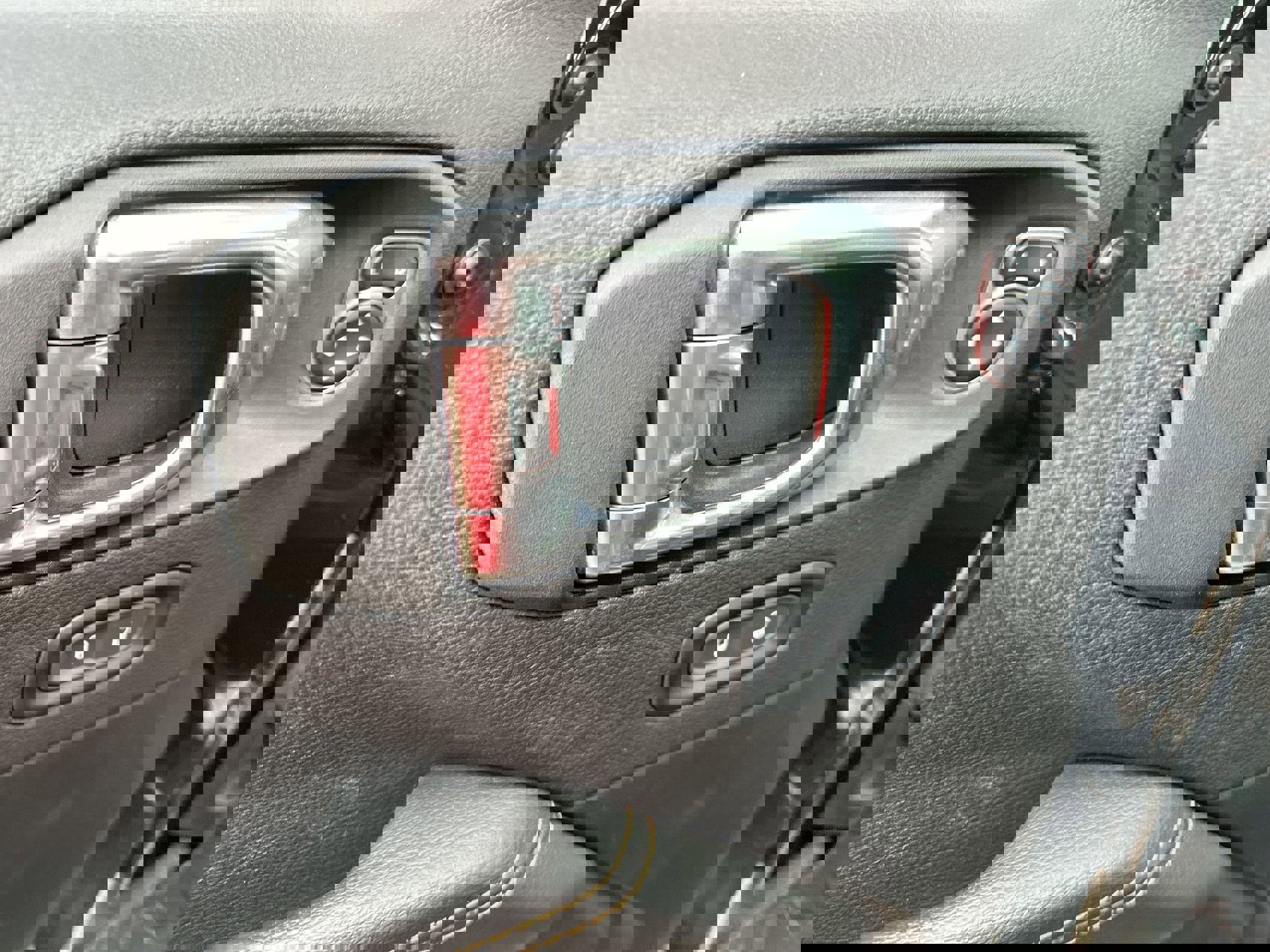 Used 2023 Jeep Gladiator Overland image 13