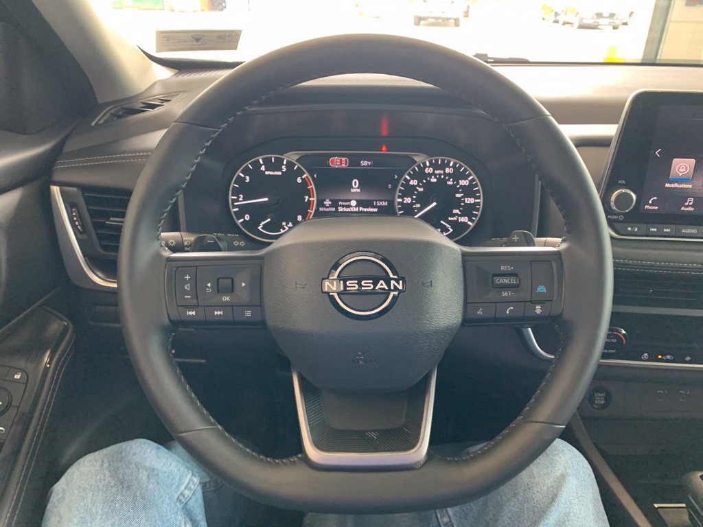 Used 2026 Nissan Rogue Dark Armor AWD/4WD image 5