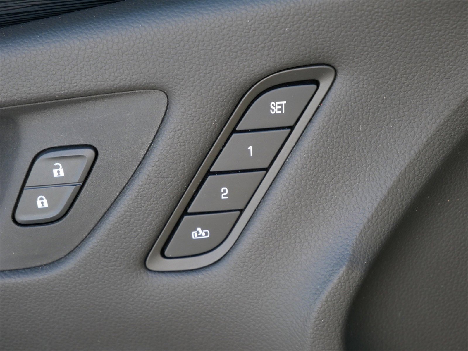 Used 2017 Buick Envision Essence image 16