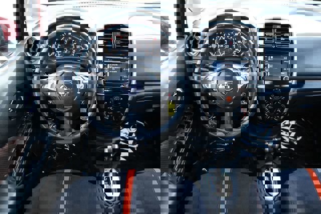 Used 2015 Nissan Versa Note SR w/ SR Tech Package image 14