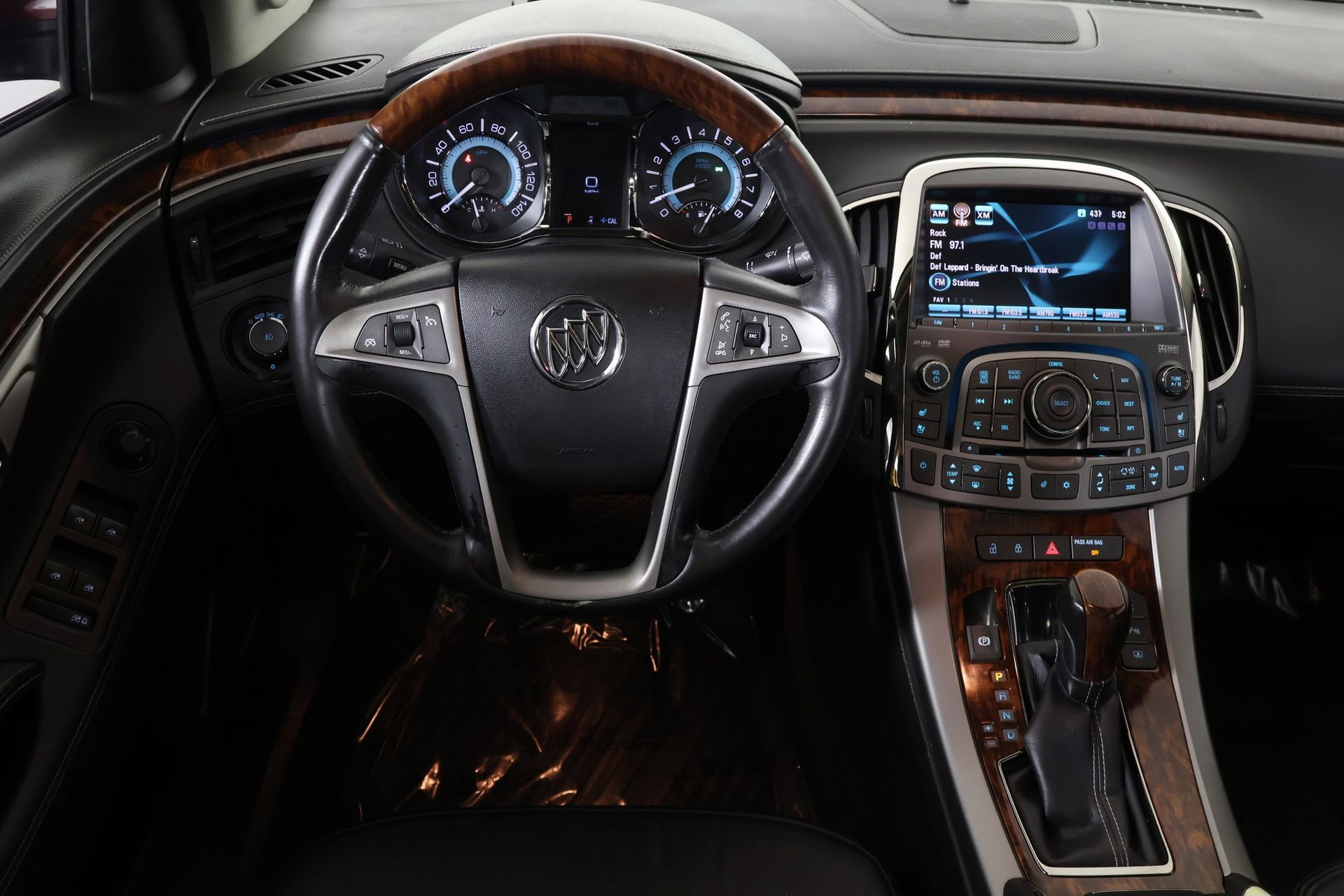 Used 2012 Buick LaCrosse Touring image 36