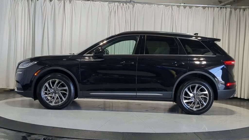 Used 2021 Lincoln Corsair FWD w/ Equipment Group 101A image 6
