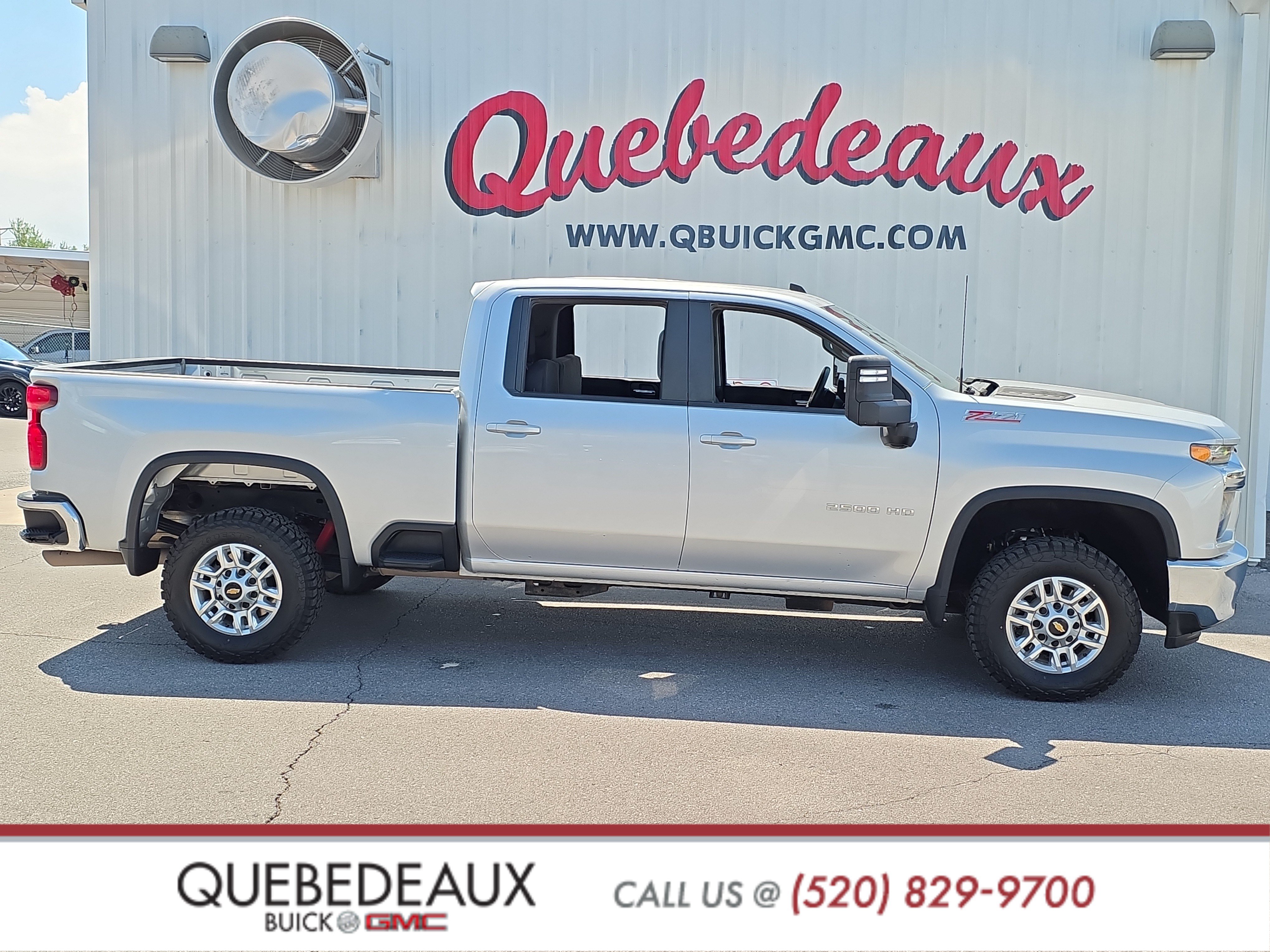 Used 2020 Chevrolet Silverado 2500 LT w/ Advanced Trailering Package AWD/4WD image 8