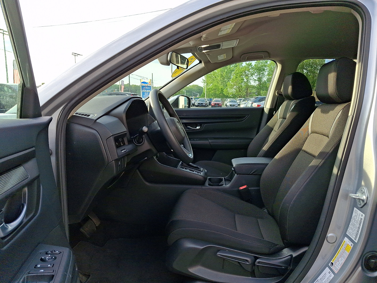 Used 2025 Honda CR-V LX image 13