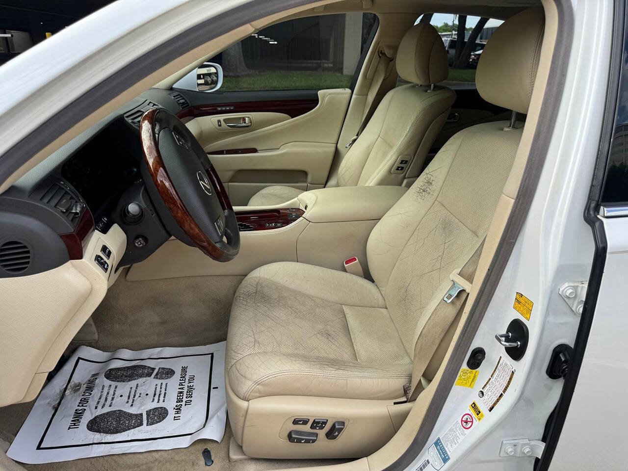 Used 2011 Lexus LS 460 w/ Comfort Pkg RWD image 10