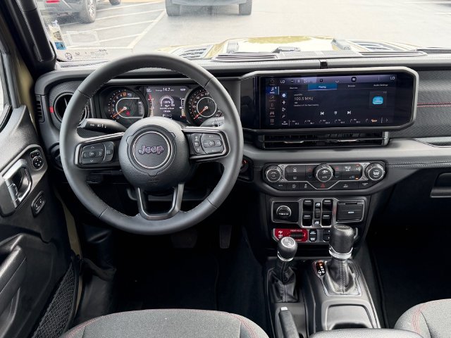 Used 2026 Jeep Gladiator Rubicon AWD/4WD image 12