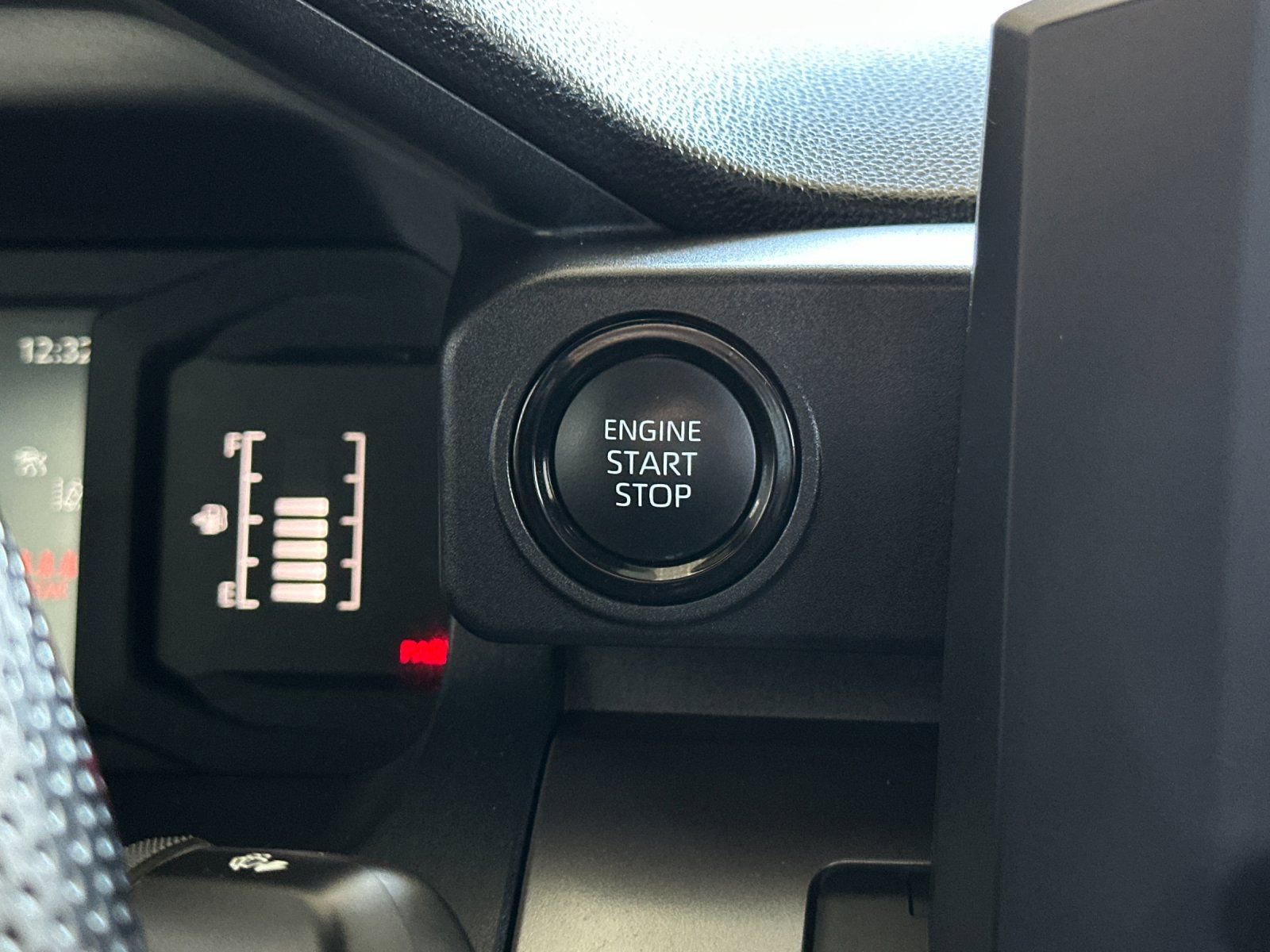 Used 2025 Toyota Tacoma SR5 RWD image 19