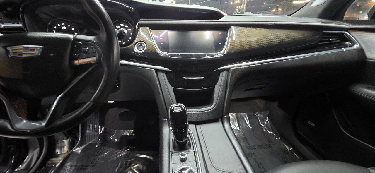 Used 2020 Cadillac XT6 Premium Luxury w/ Platinum Package AWD/4WD image 29