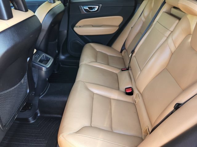 Used 2018 Volvo XC60 T5 Momentum w/ Convenience Package AWD/4WD image 23