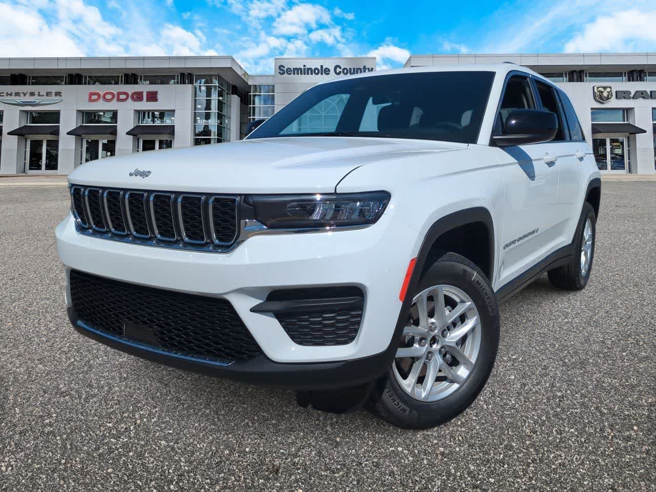 New 2026 Jeep Grand Cherokee Laredo X AWD/4WD image 1