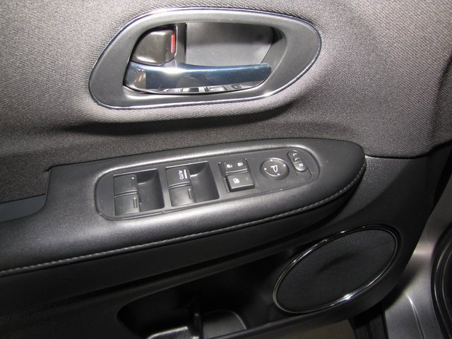 Used 2021 Honda HR-V EX image 12