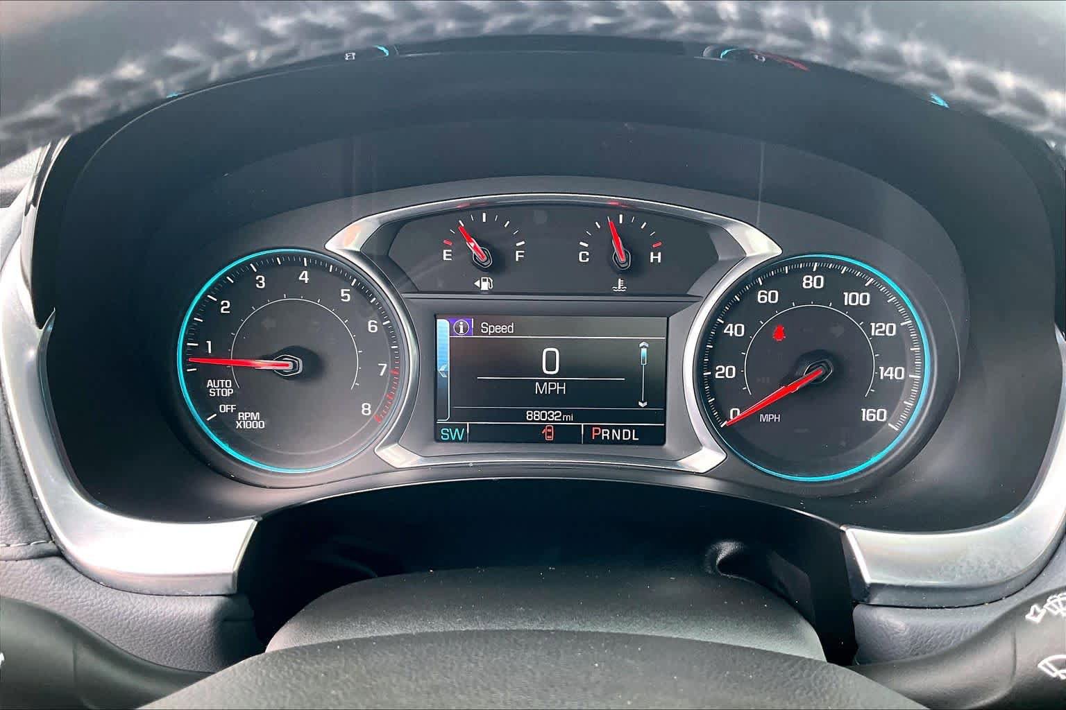 Used 2019 Chevrolet Traverse LT FWD image 25