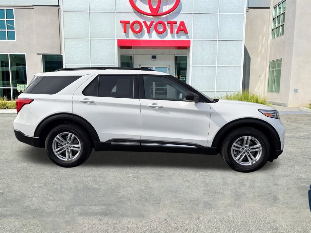 Used 2022 Ford Explorer XLT image 8