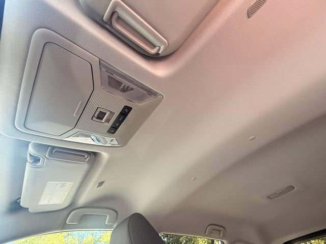 Used 2025 Toyota RAV4 XLE image 15