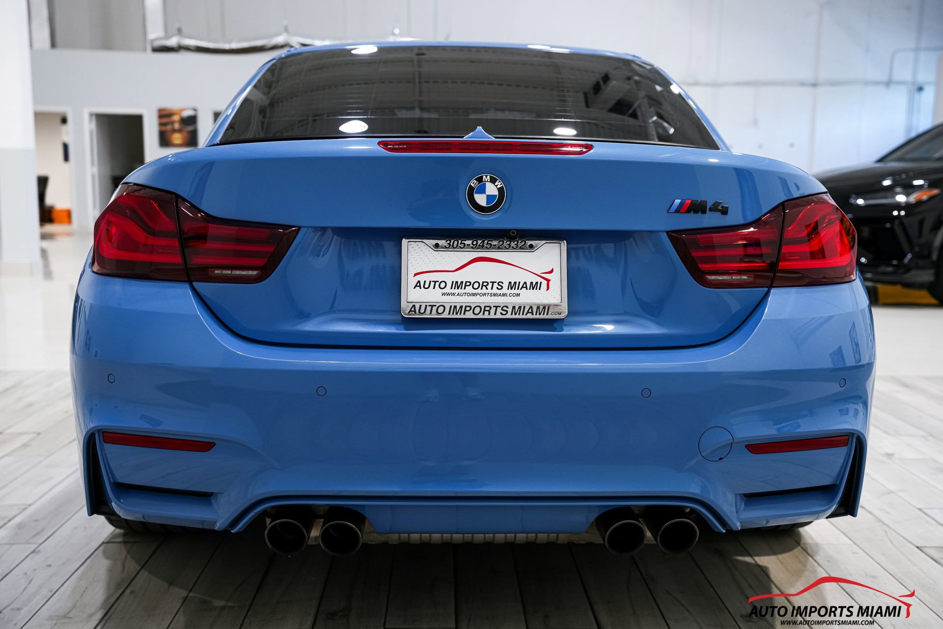 Used 2020 BMW M4 Convertible w/ Competition Package image 18