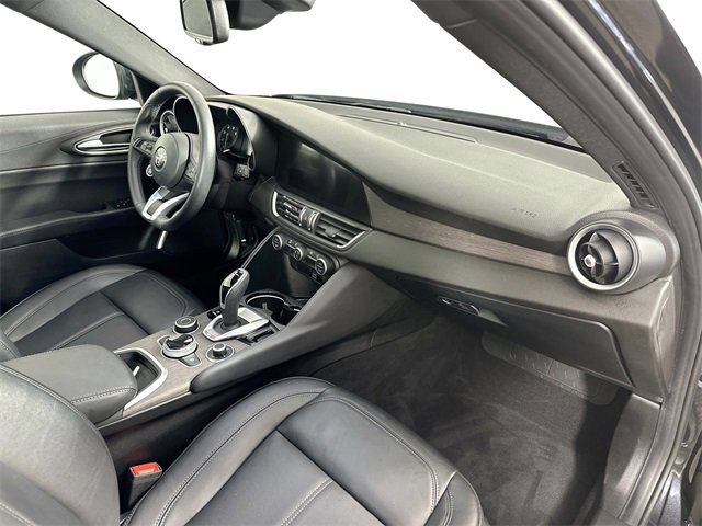 Used 2022 Alfa Romeo Giulia Ti image 31