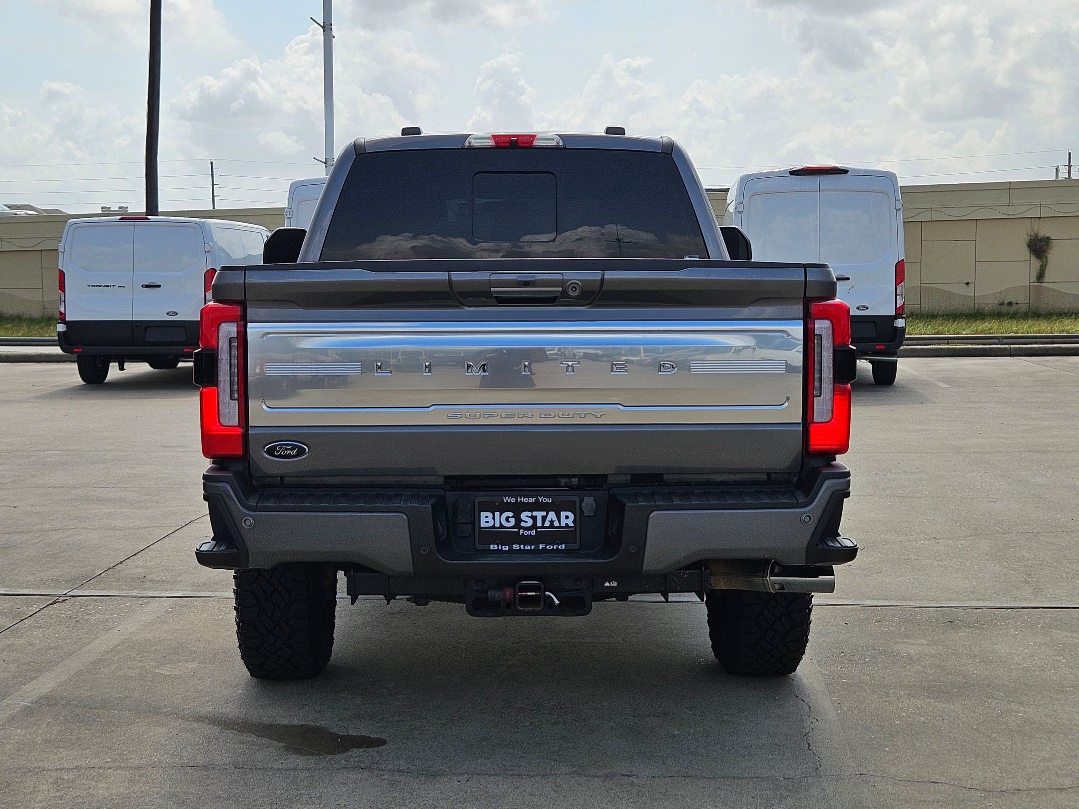 Used 2024 Ford F250 Limited w/ FX4 Off-Road Package AWD/4WD image 6