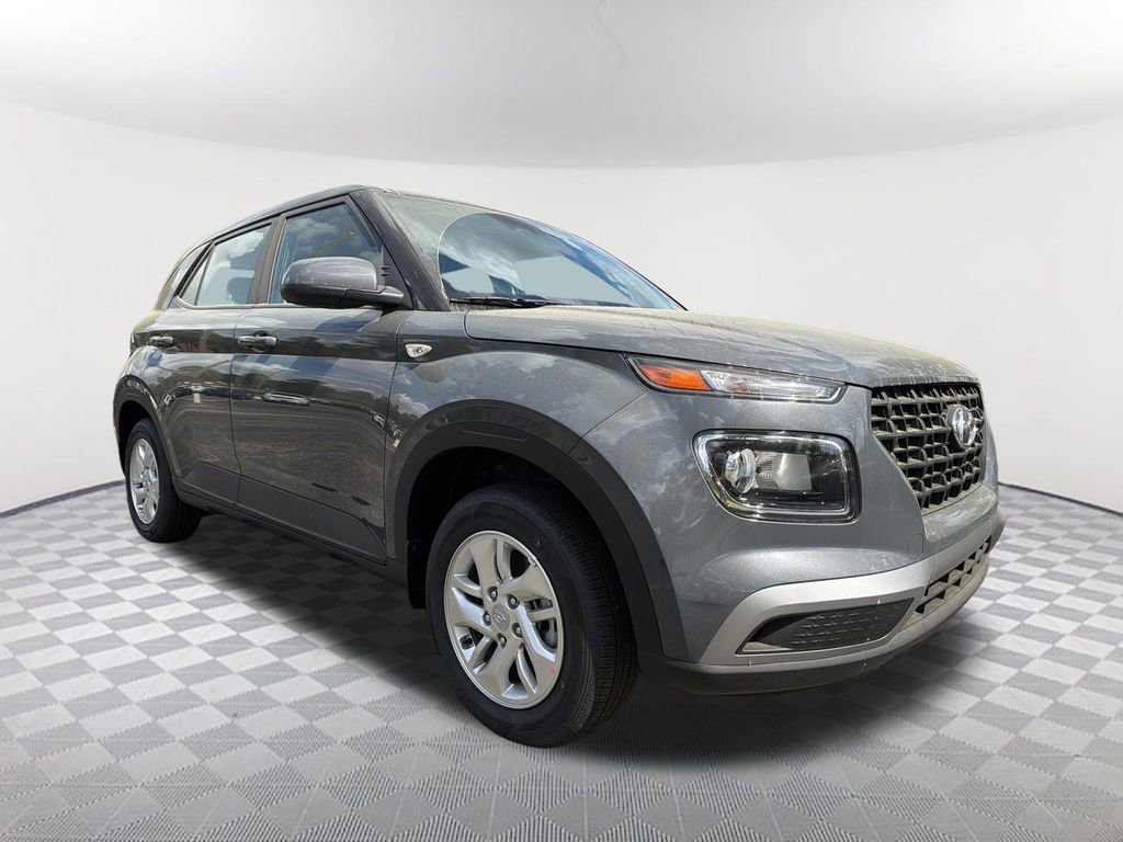 New 2026 Hyundai Venue SE image 3