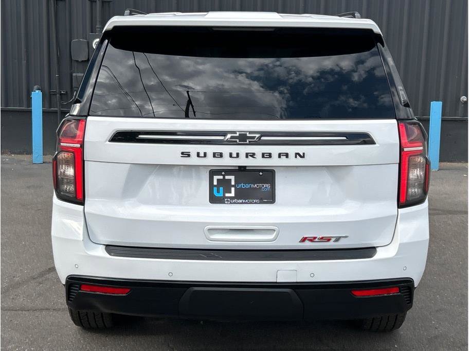 Used 2023 Chevrolet Suburban RST w/ Luxury Package image 9