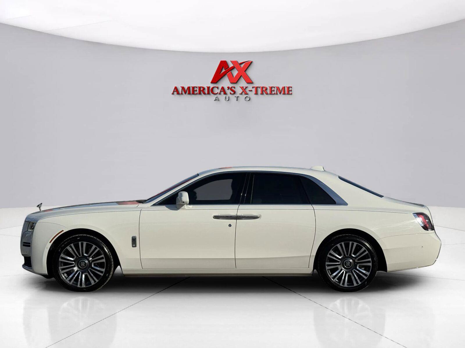 Used 2021 Rolls-Royce Ghost AWD/4WD image 2