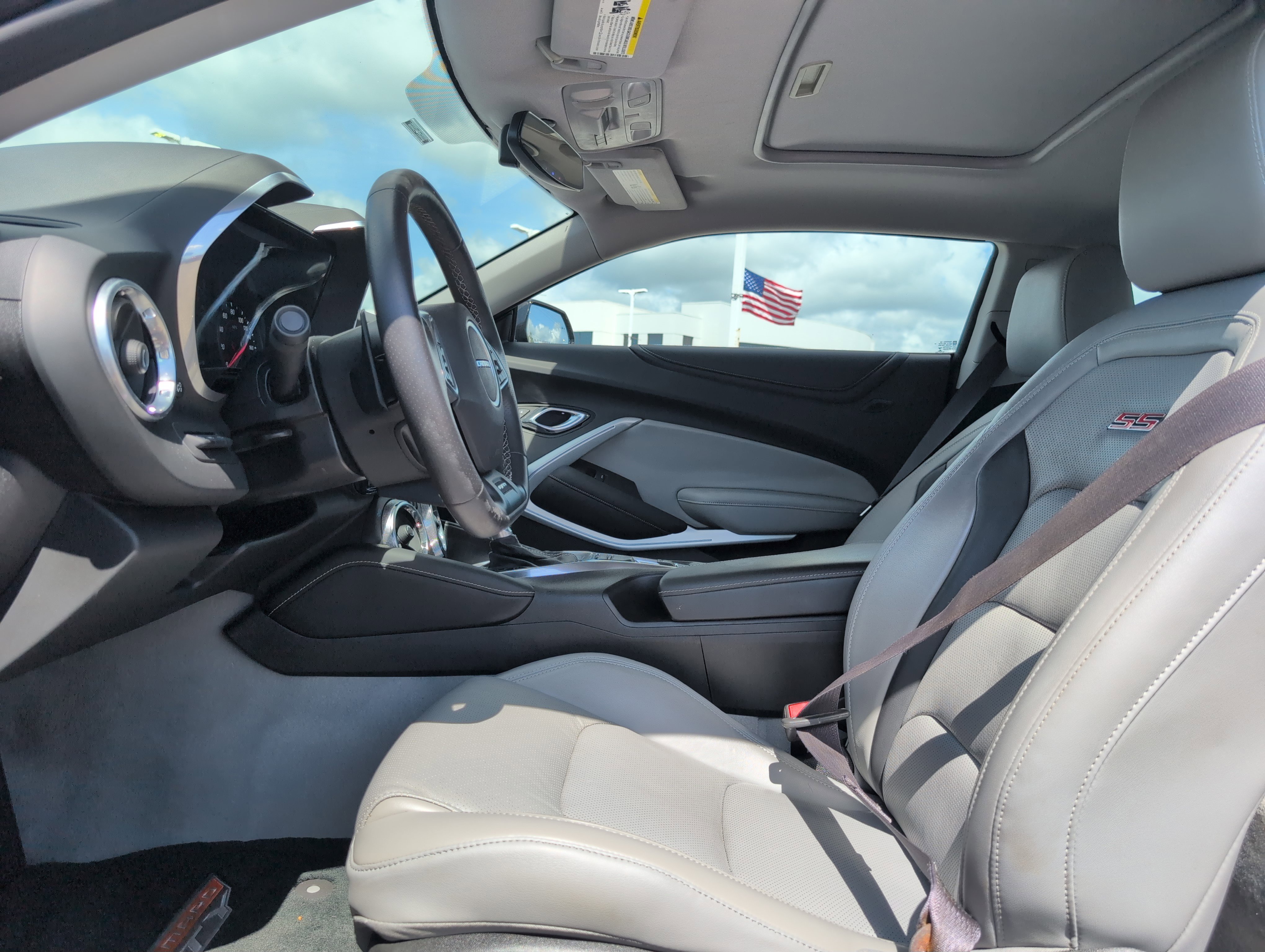 Used 2017 Chevrolet Camaro SS image 14