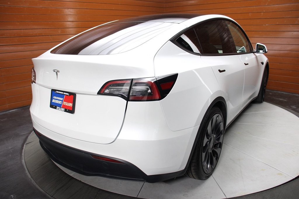 Used 2023 Tesla Model Y Performance AWD/4WD image 11
