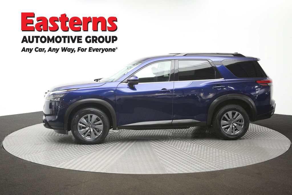 Used 2025 Nissan Pathfinder SV FWD image 60