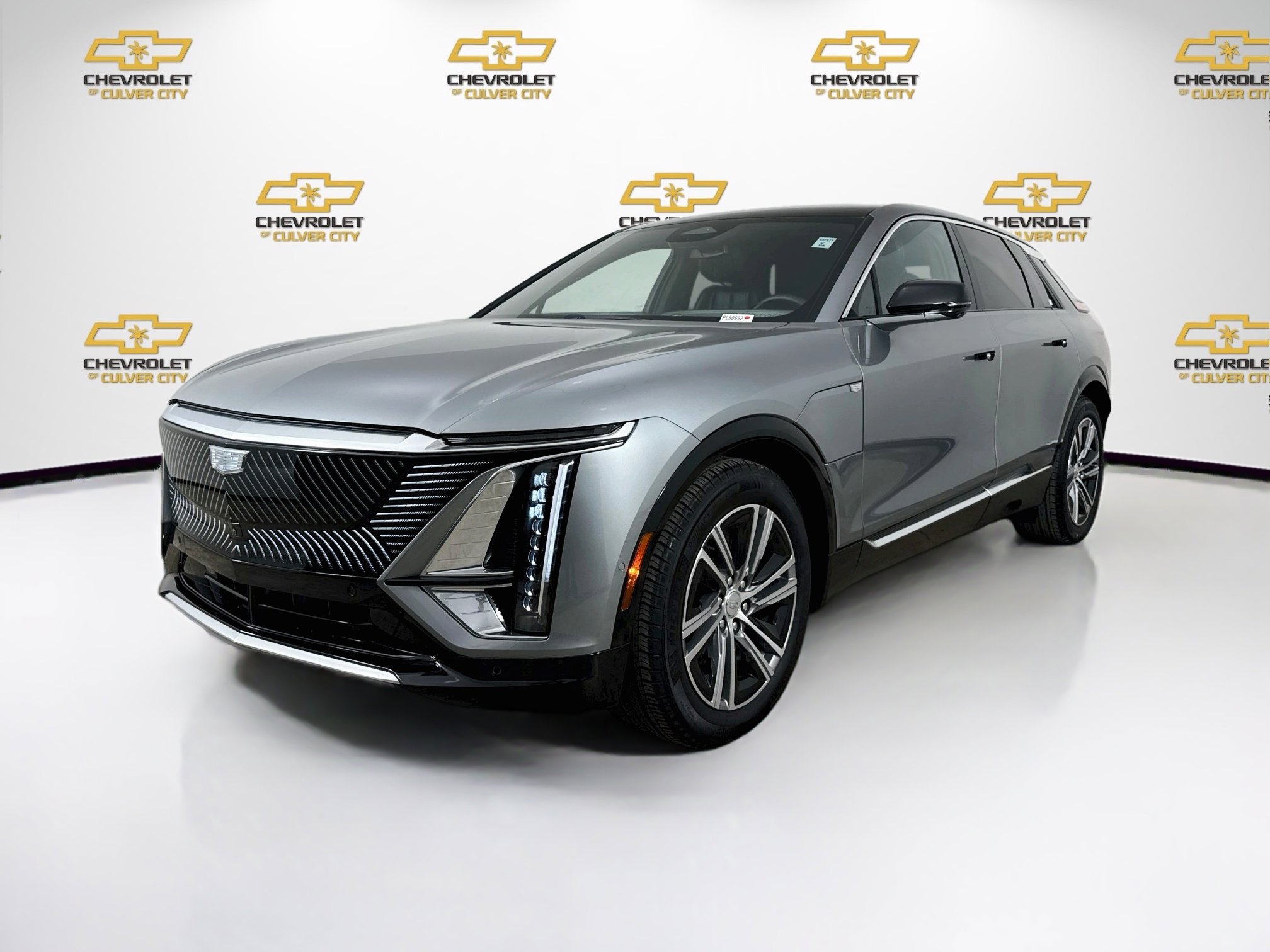 Used 2024 Cadillac Lyriq Luxury RWD image 3