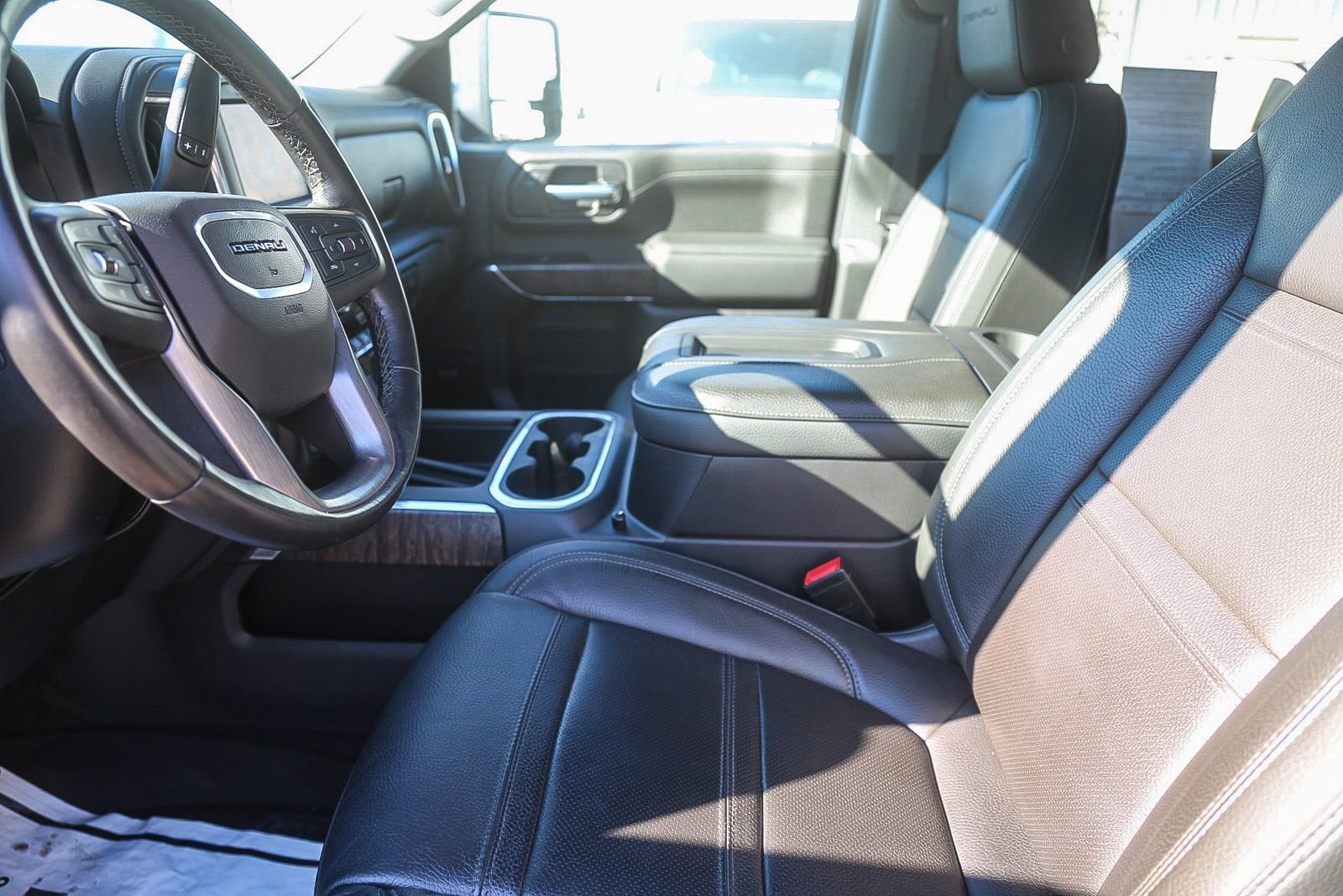 Used 2022 GMC Sierra 2500 Denali w/ Denali Ultimate Package image 5