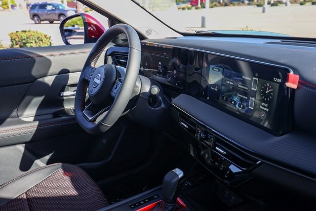 New 2025 Nissan Kicks SR image 20