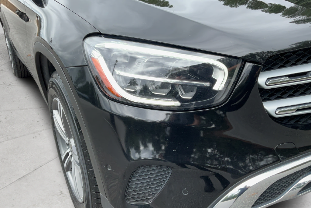 Used 2020 Mercedes-Benz GLC 300 4MATIC w/ Parking Assistance Package image 26
