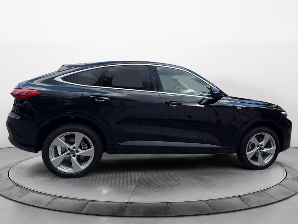 New 2025 Audi Q5 Premium Plus image 7