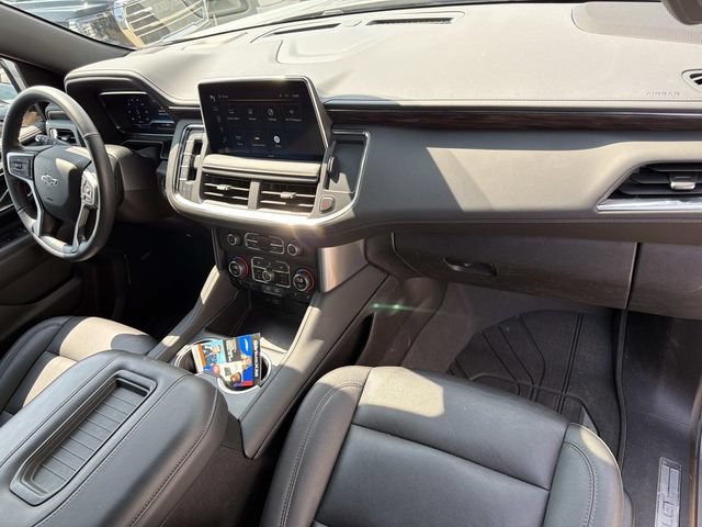 Used 2023 Chevrolet Suburban Z71 w/ Luxury Package AWD/4WD image 17