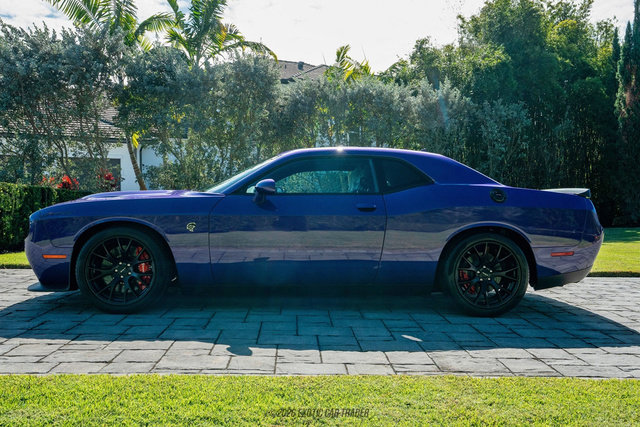 Used 2016 Dodge Challenger SRT Hellcat RWD image 3