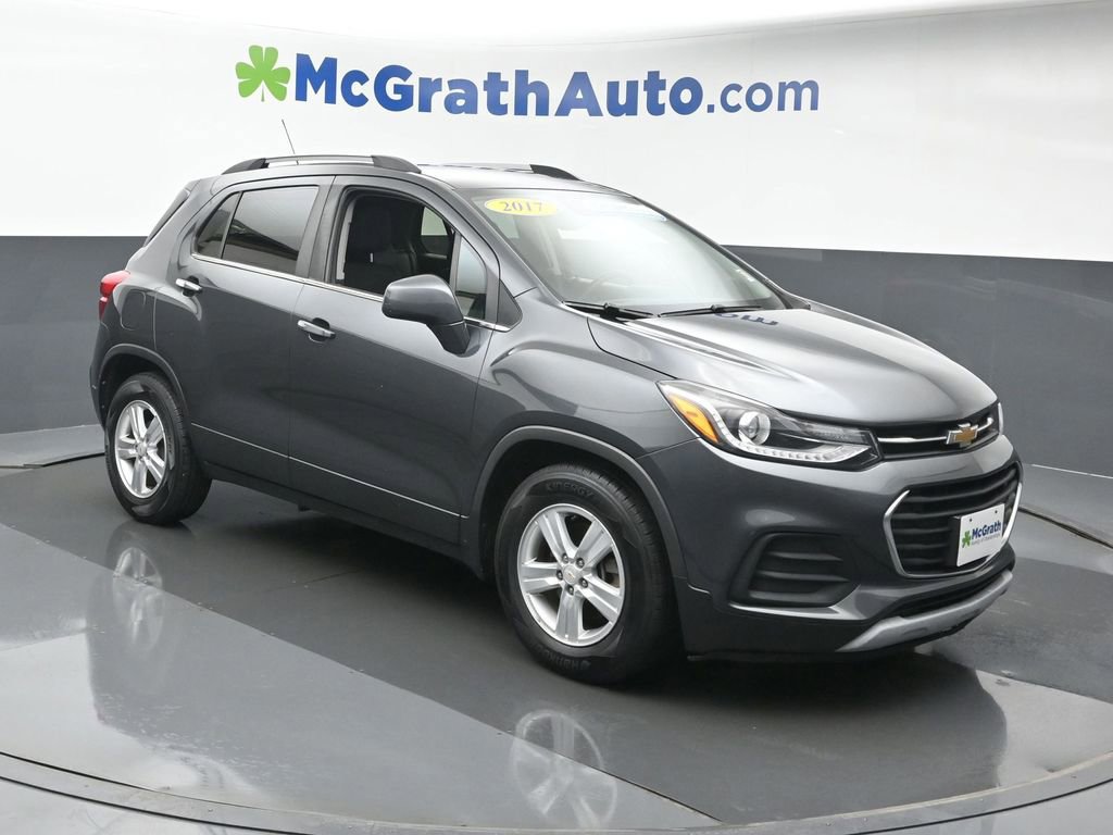 Used 2017 Chevrolet Trax LT w/ LT Convenience Package FWD image 2
