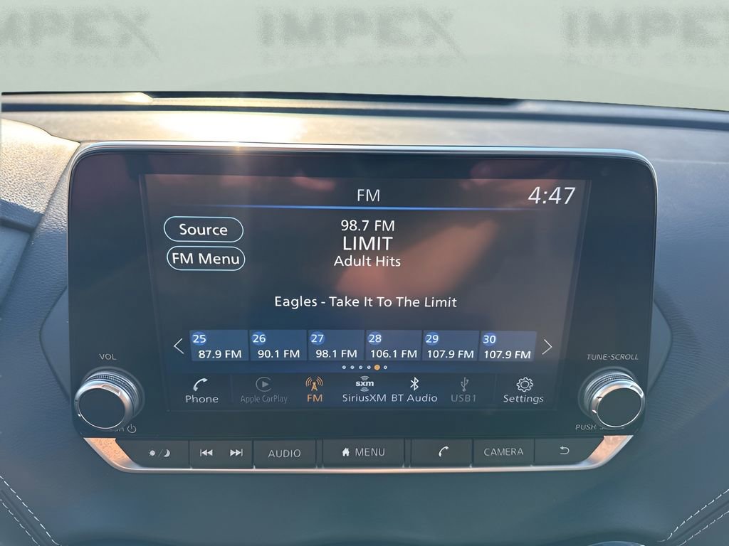 Used 2025 Nissan Sentra SV image 16