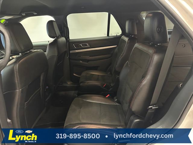 Used 2019 Ford Explorer XLT w/ Equipment Group 202A AWD/4WD image 20