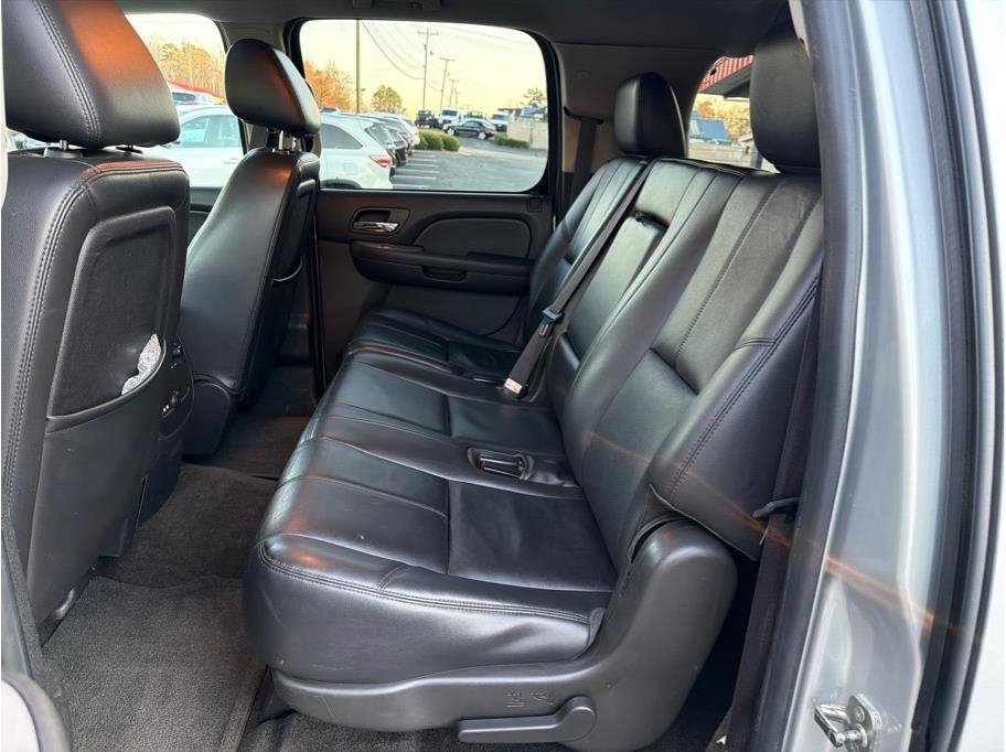 Used 2014 Chevrolet Suburban LT w/ Suspension Package, Off-Road image 14