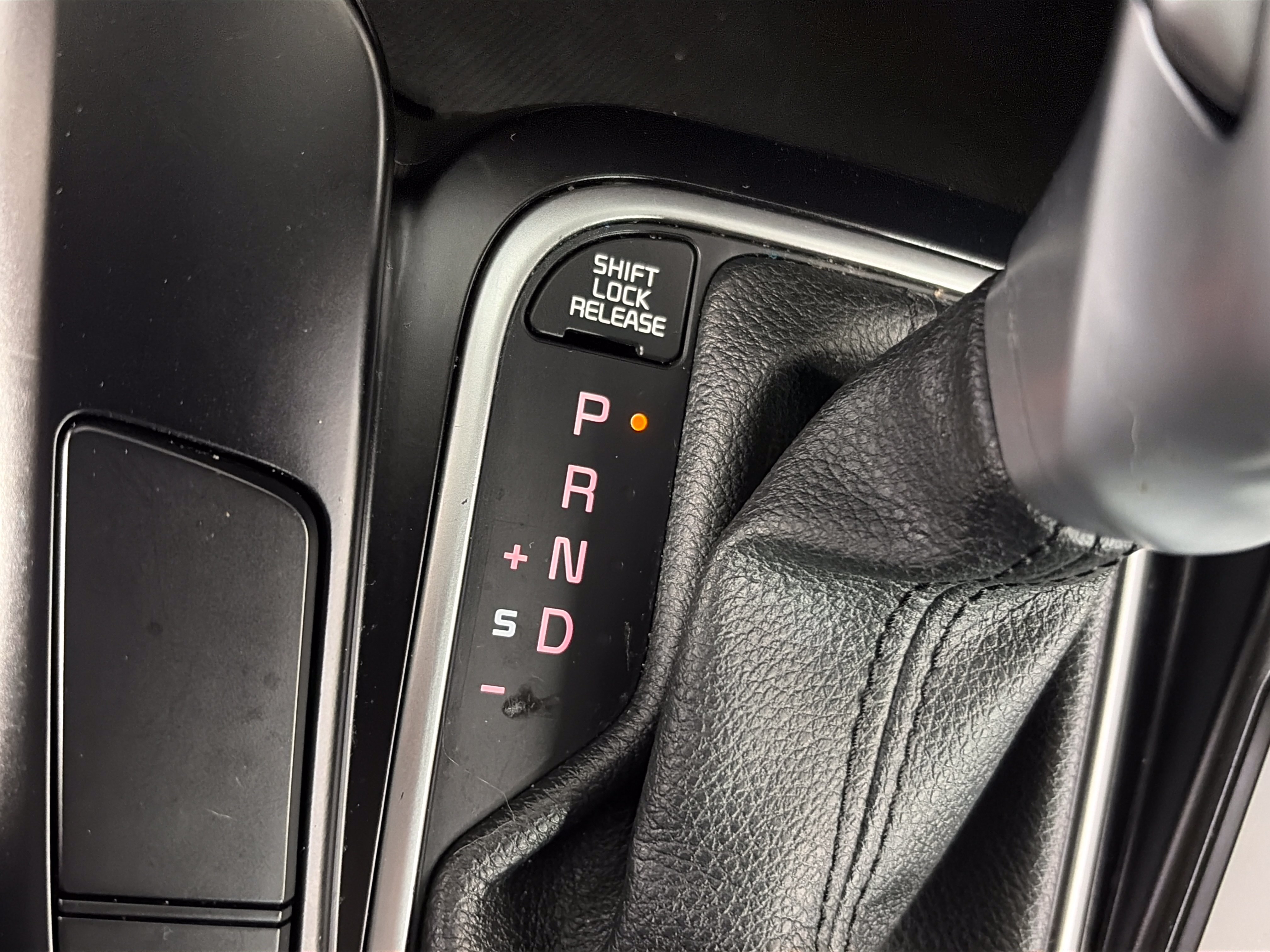 Certified 2022 Kia Soul LX w/ Technology Package FWD image 27