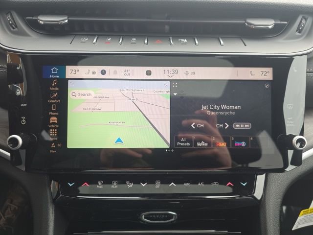 New 2026 Jeep Grand Cherokee Laredo image 17