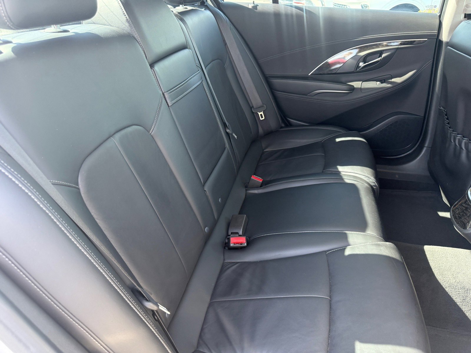 Used 2016 Buick LaCrosse Leather FWD image 29