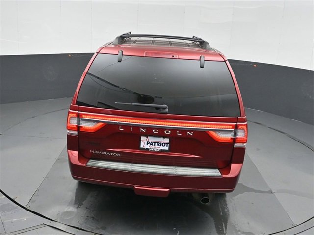 Used 2017 Lincoln Navigator Select image 34